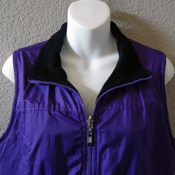 LIZ CLAIBORNE Reversible Purple & Black Fleece Vest Size Medium - Picture 2 of 8
